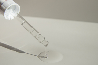 The Benefits Of Salicylic Acid And Why You Need It In Your Skincare Routine