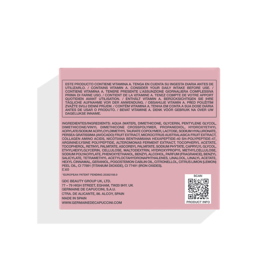 The back of a pink supplement bottle showing detailed Spanish text, ingredients, manufacturer information for Germainde Capcicin, and a QR code on a white background.