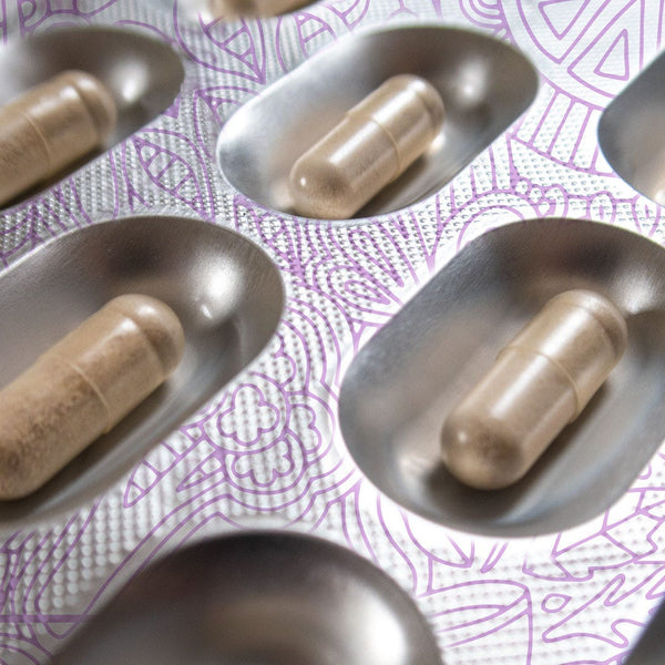 Visual closeup of the brown capsules